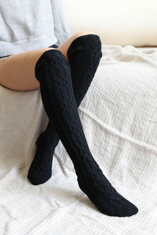 KNEE HIGH SOCKS
