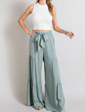 FLOWY WIDE LEG PANTS