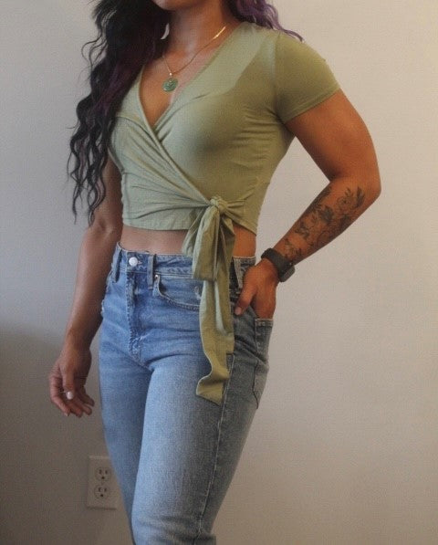 OLIVE CROPPED BLOUSE
