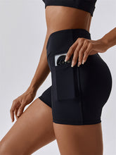 V SHAPE ACTIVE SHORTS